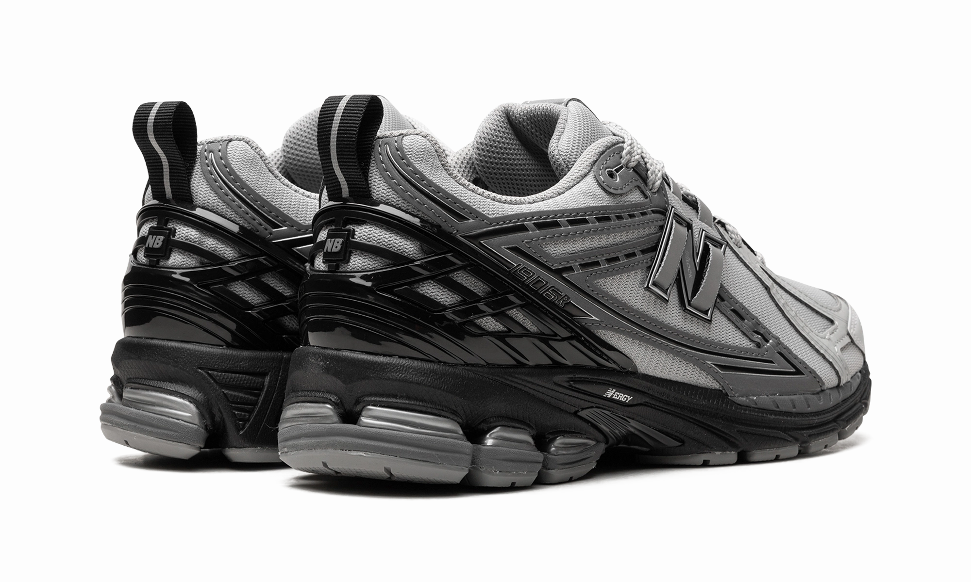 1906R "Grey / Black" running in a famous bridge area shoes reliable - performance shoes