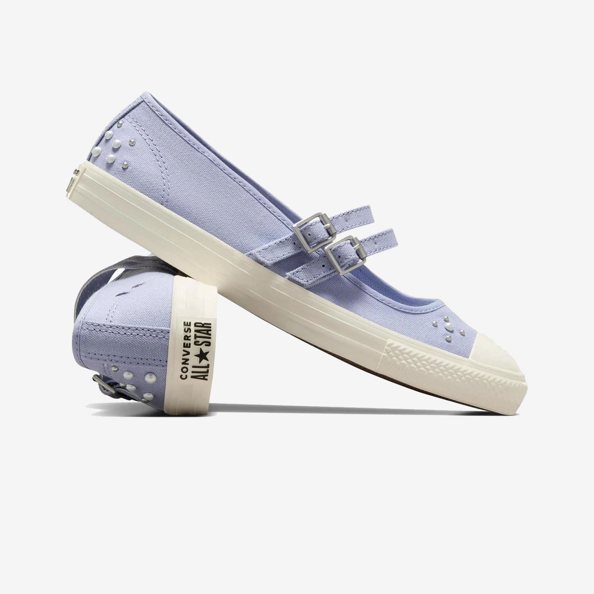 Vibrant Look Non Slip Lacing Converse | CHUCK TAYLOR ALL STAR DAINTY MARY JANE PEARLS { BLUE