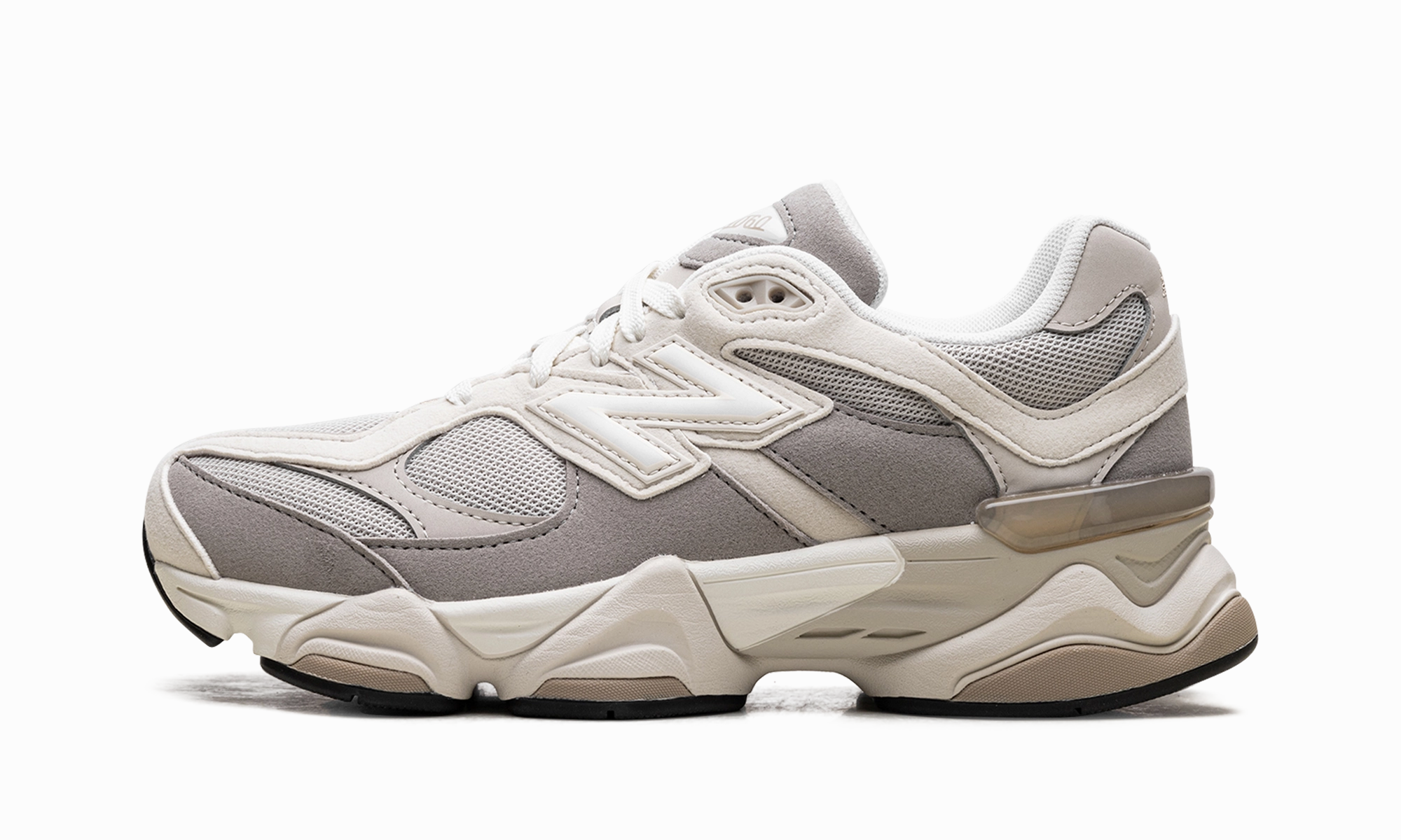 9060 GS "Linen Timberwolf" Torsional Stability System running on a synthetic track shoes