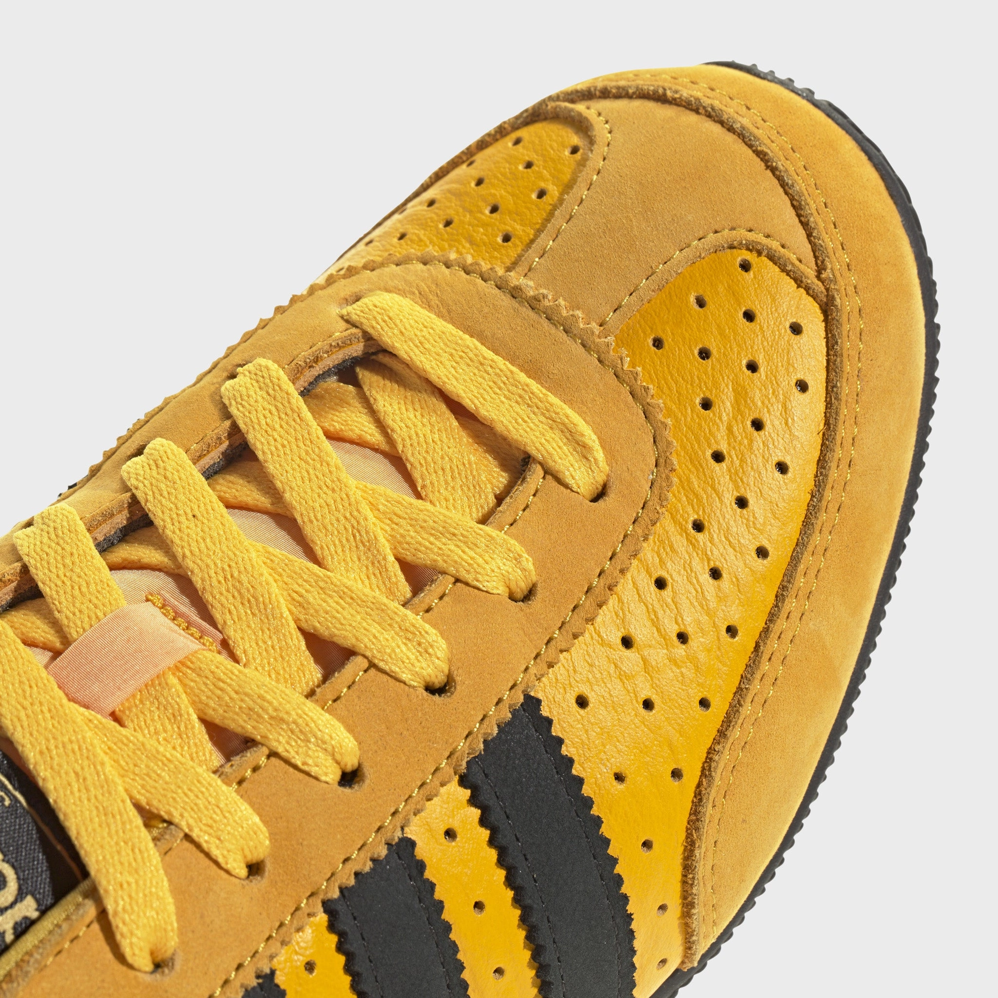 adidas Originals Women's Japan Crew Yellow / Black - Gold Urban Touch