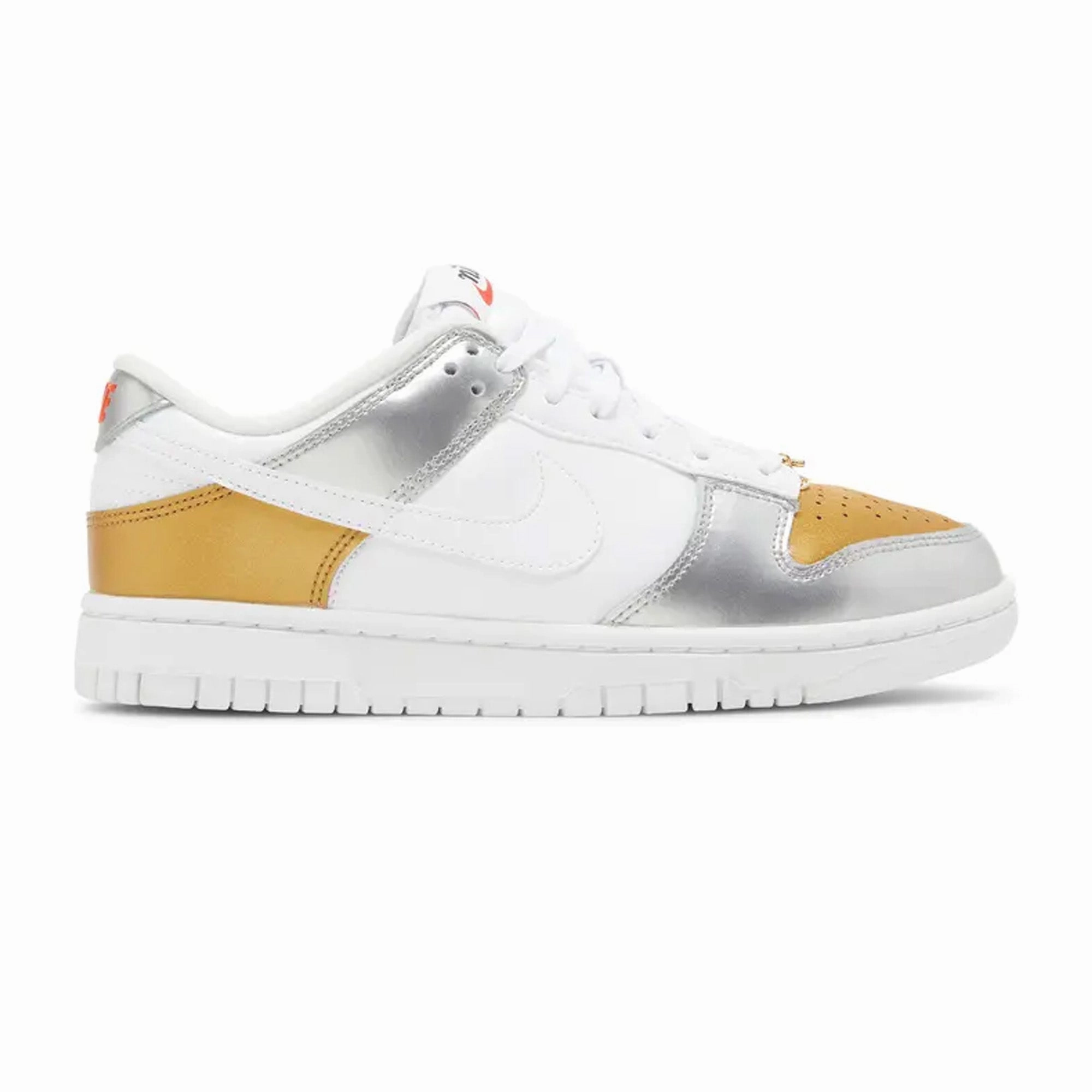 Easy Movement Nike Dunk Low 'Heirloom' W (2022)