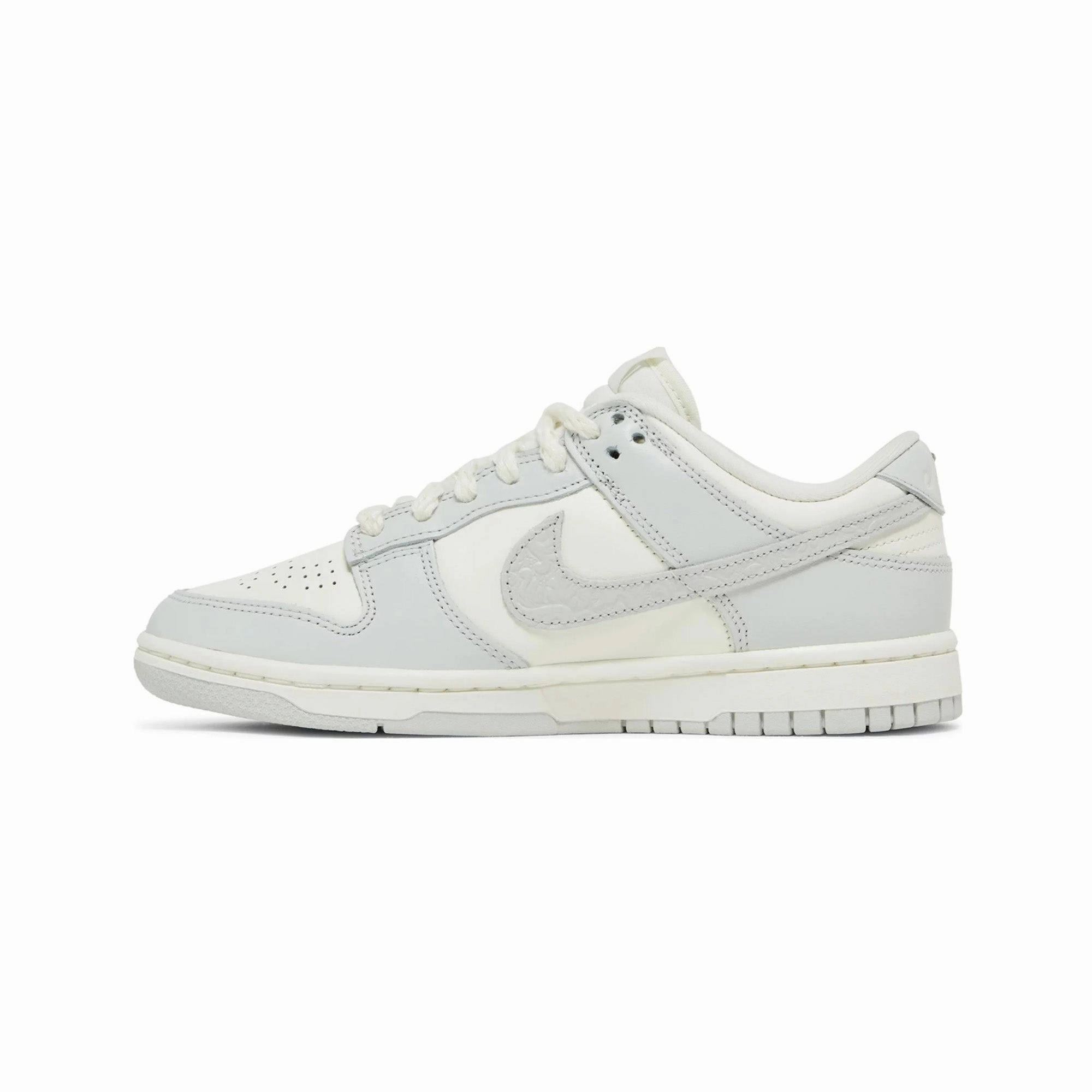 Everyday Essential Nike Dunk Low 'Needlework Sail Aura' Women's (2023)