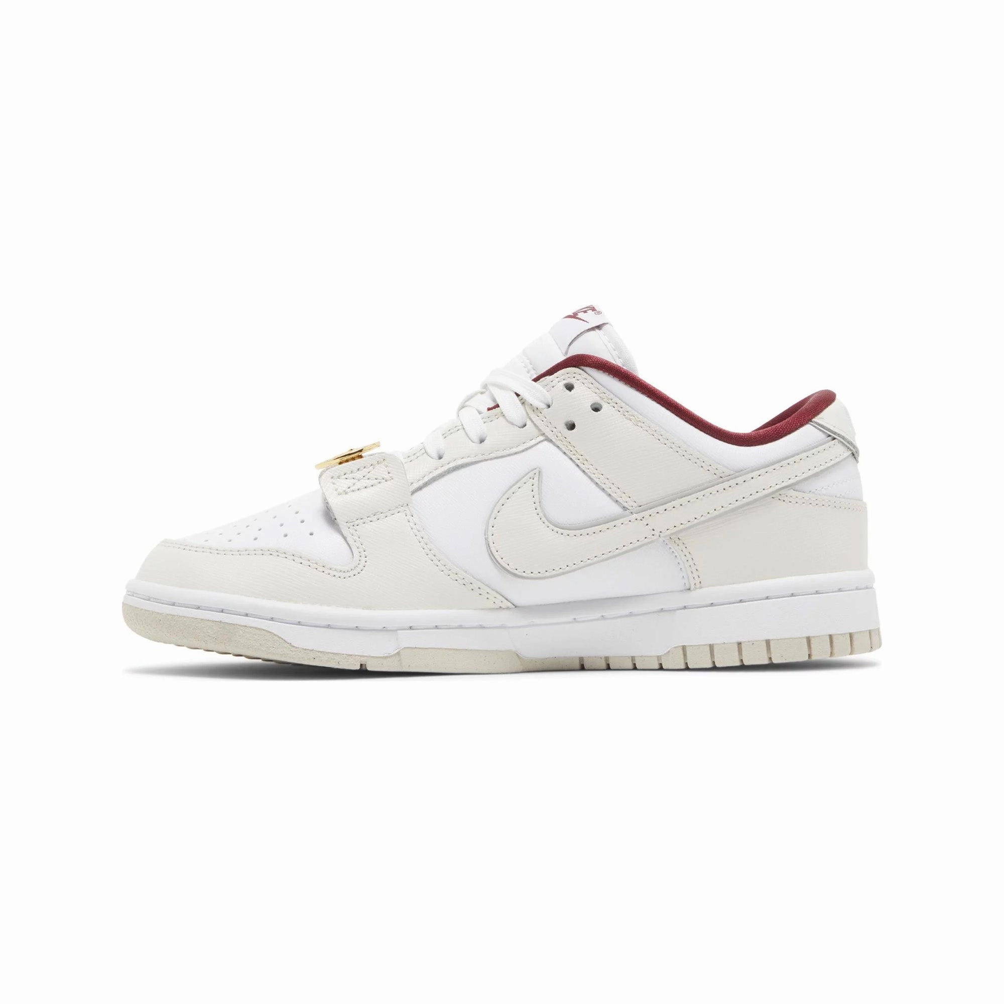 Nike Dunk Low SE 'Sisterhood' Women's (2023) Heat Step