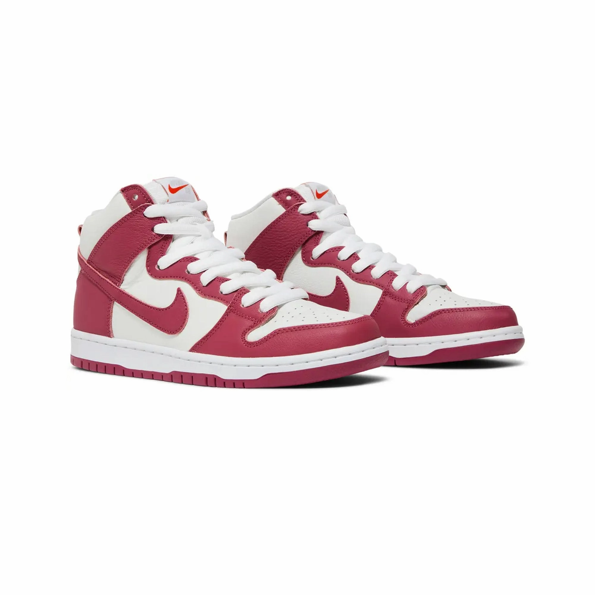 Supportive Feel Urban Walker Nike SB Dunk High Pro 'Sweet Beet'