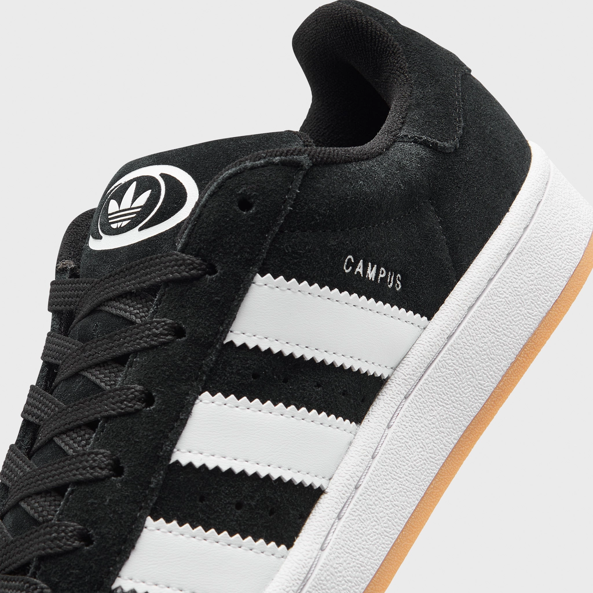 Comfort Frame Sporty Style adidas Originals Juniors' Campus 00s Core Black / Footwear White