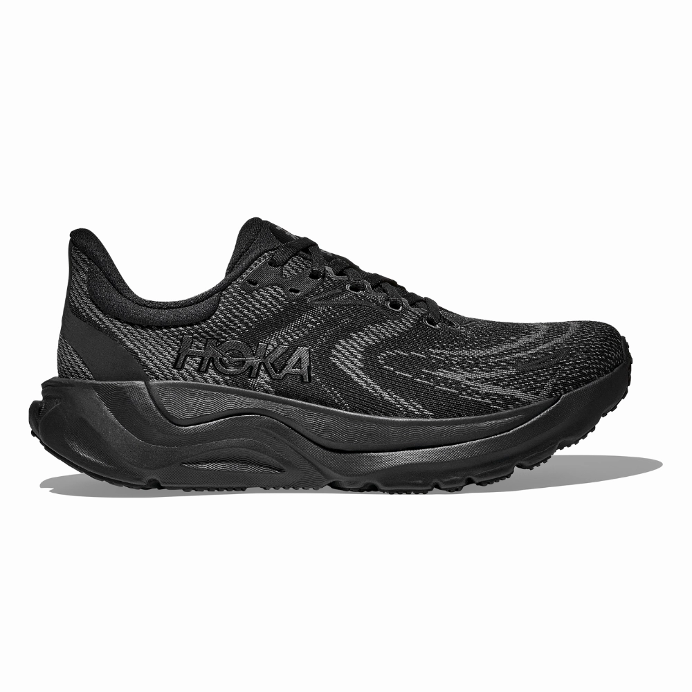 Women's Arahi 8 - Black / Black Anti Microbial Treatment