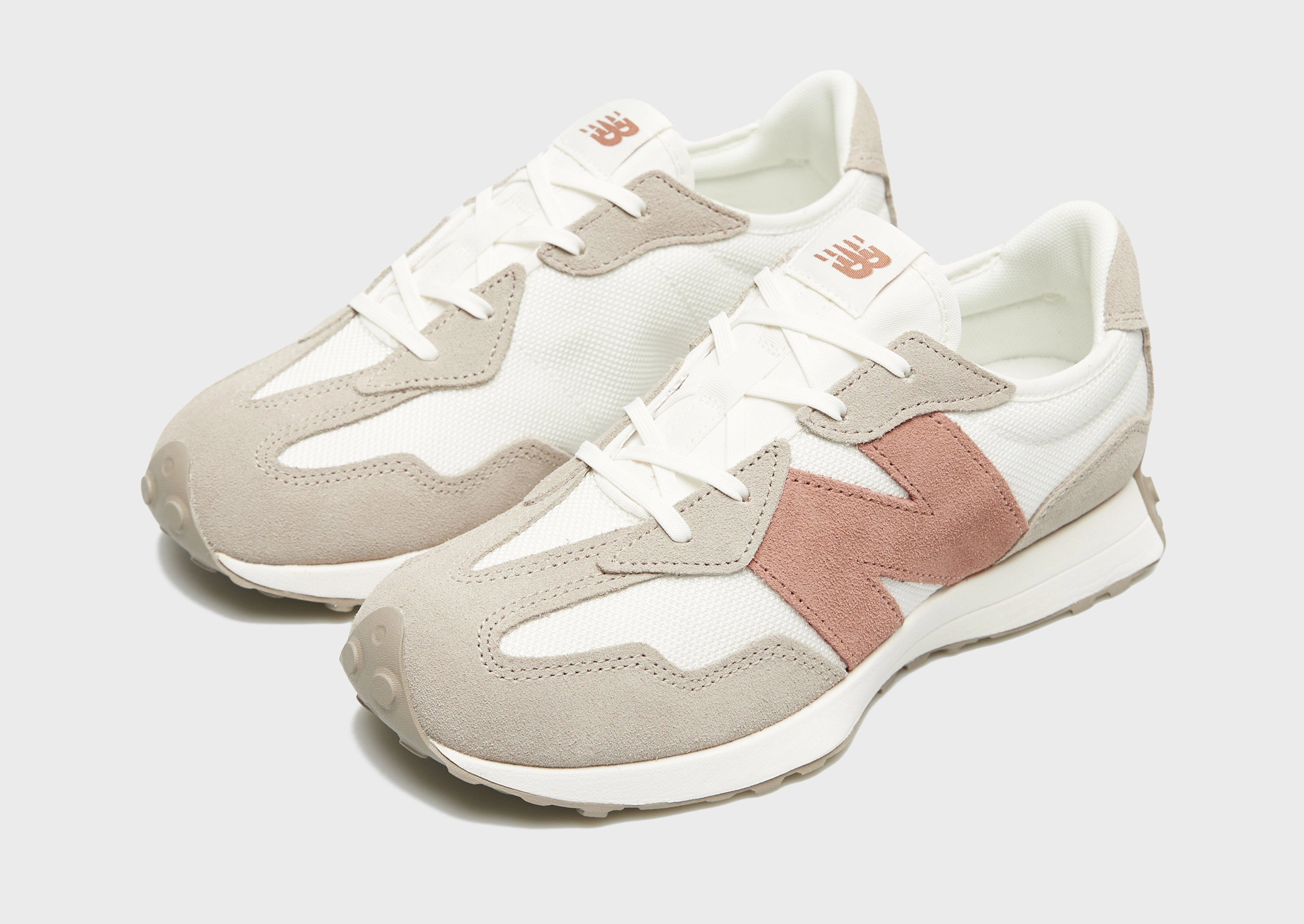 327 Junior's Rocker Profile 3D Knit Construction