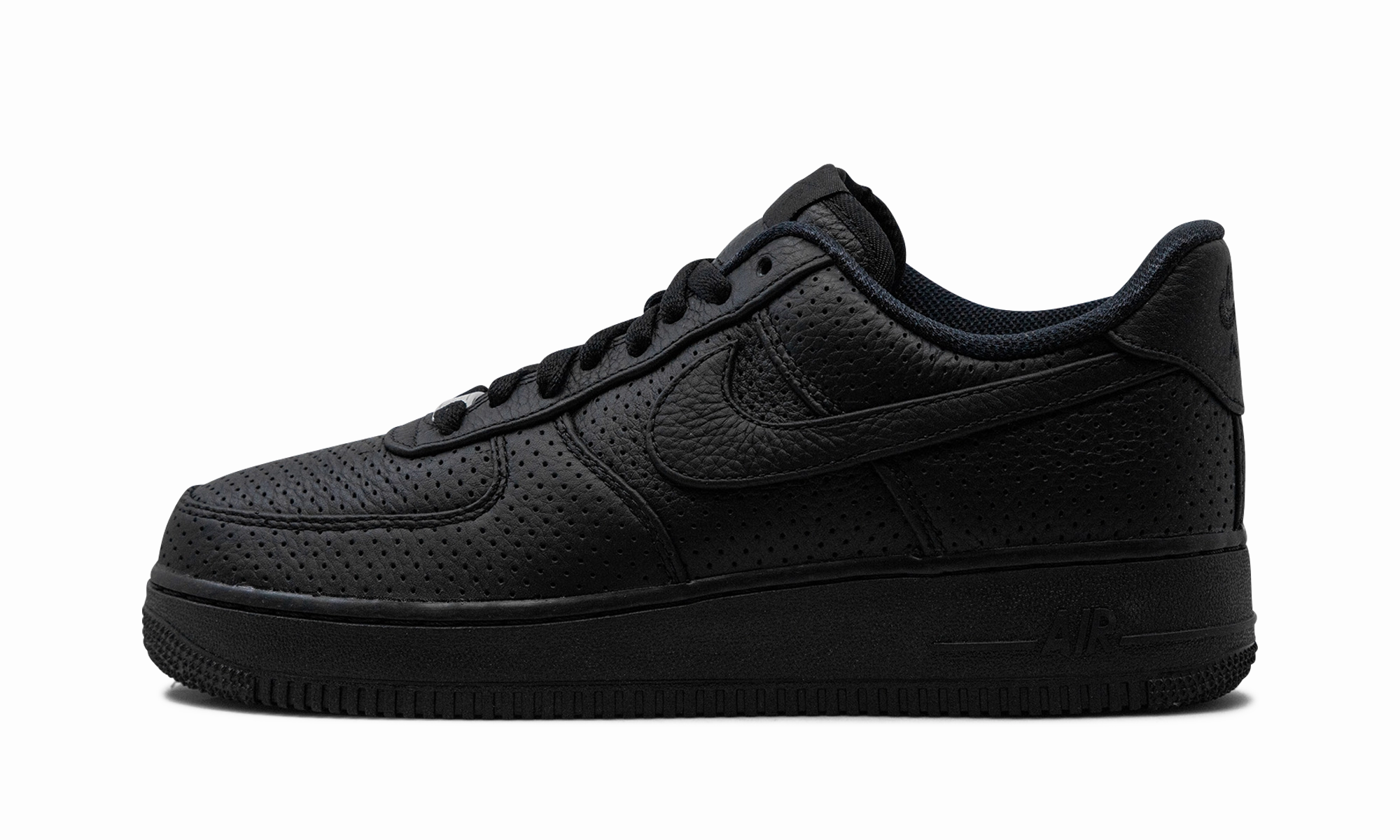 River Hike School friendly Air Force 1 Low SP "Triple Black Perforated"