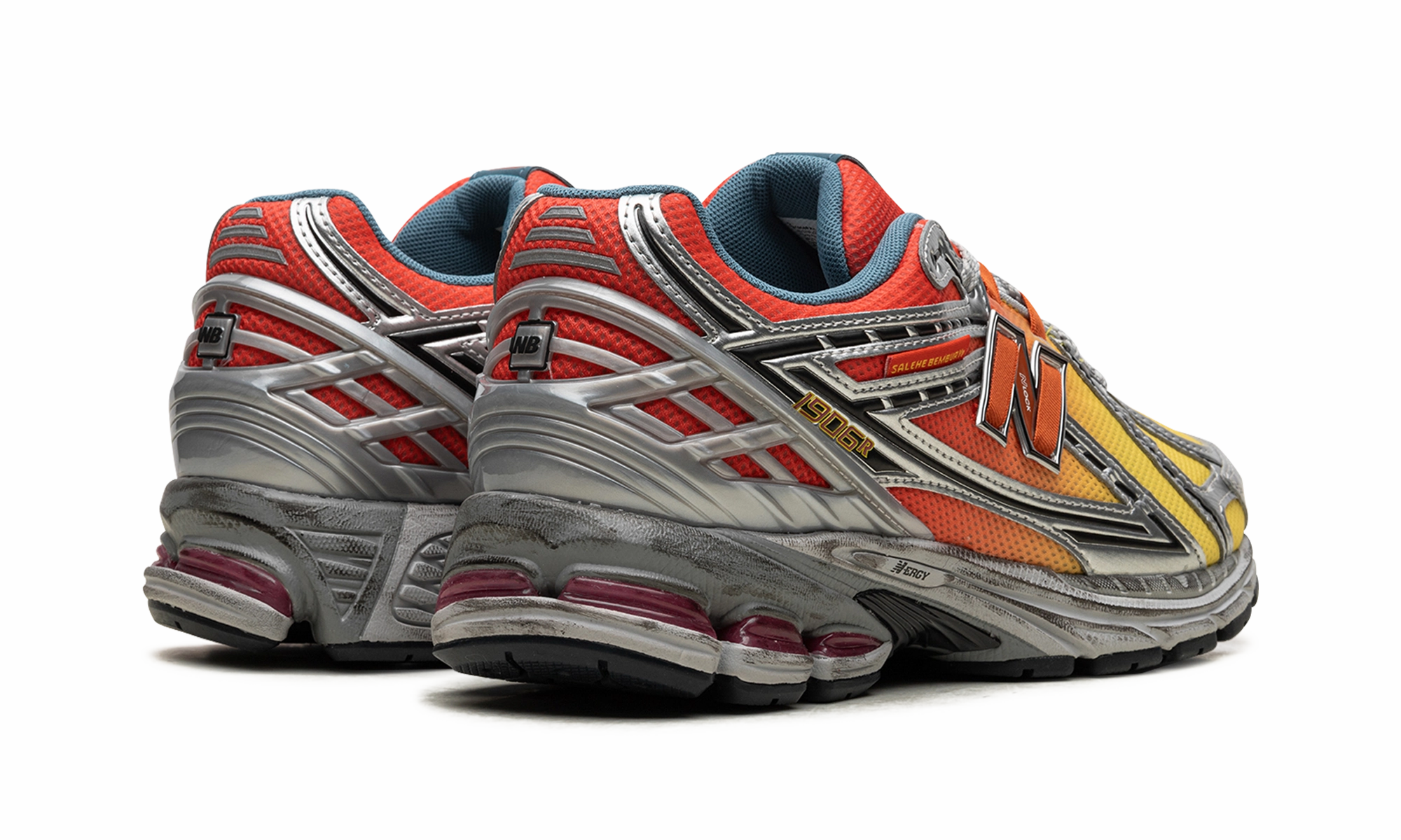 1906R "Salehe Bembury - Heat Be Hot - Lava" professional - recommended