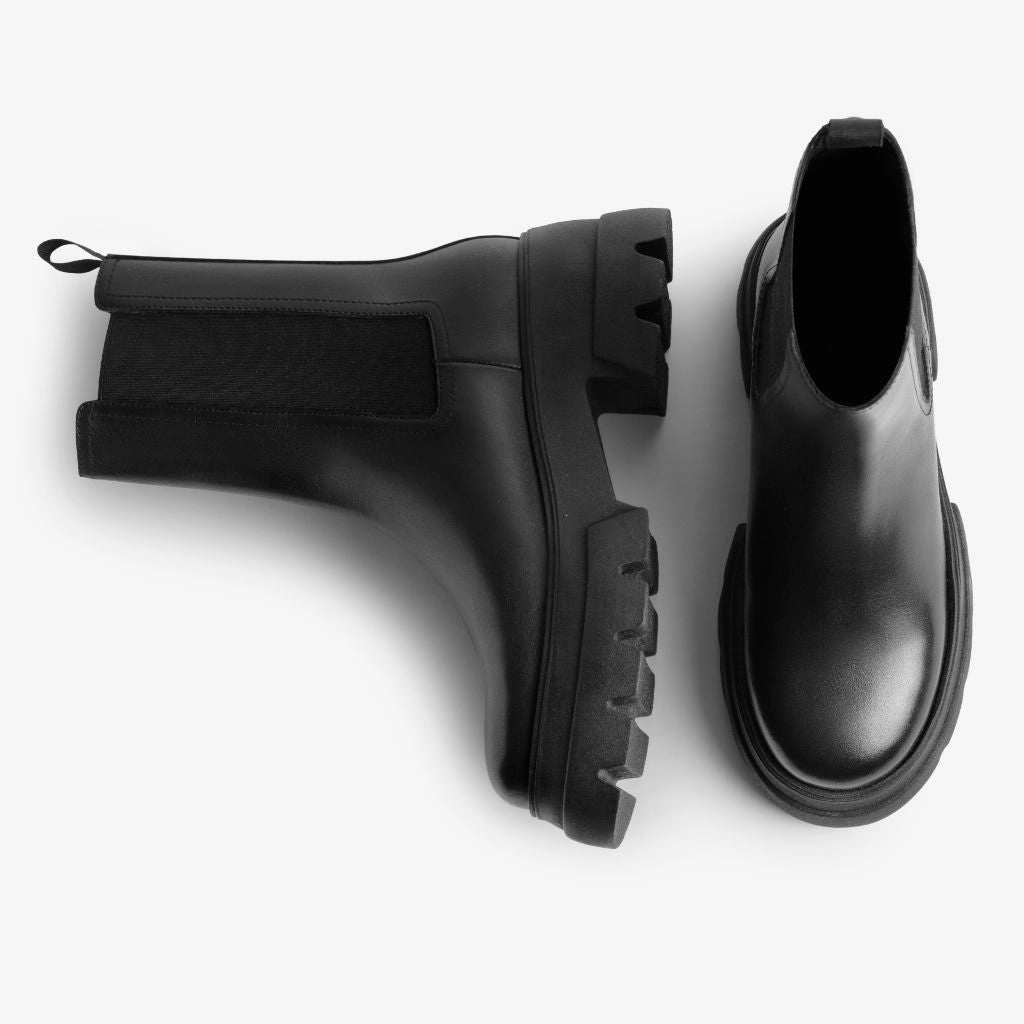 Reign | Black Durable Shell Backcountry Camper Outdoor Explore