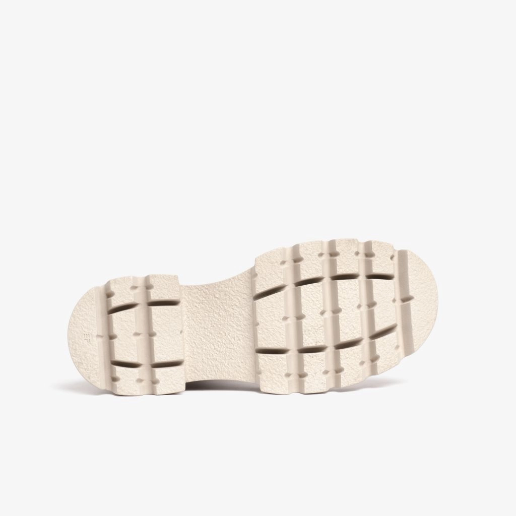 Rugged Built Rural Traveler Reign | Cream