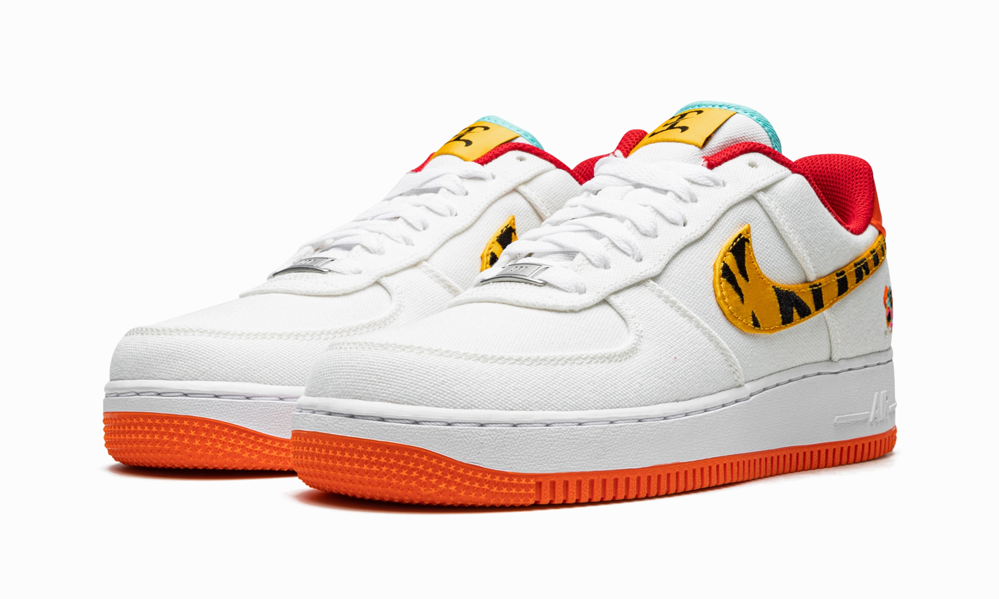 AIR FORCE 1 '07 LX WMNS "Year of the Tiger" Running Light