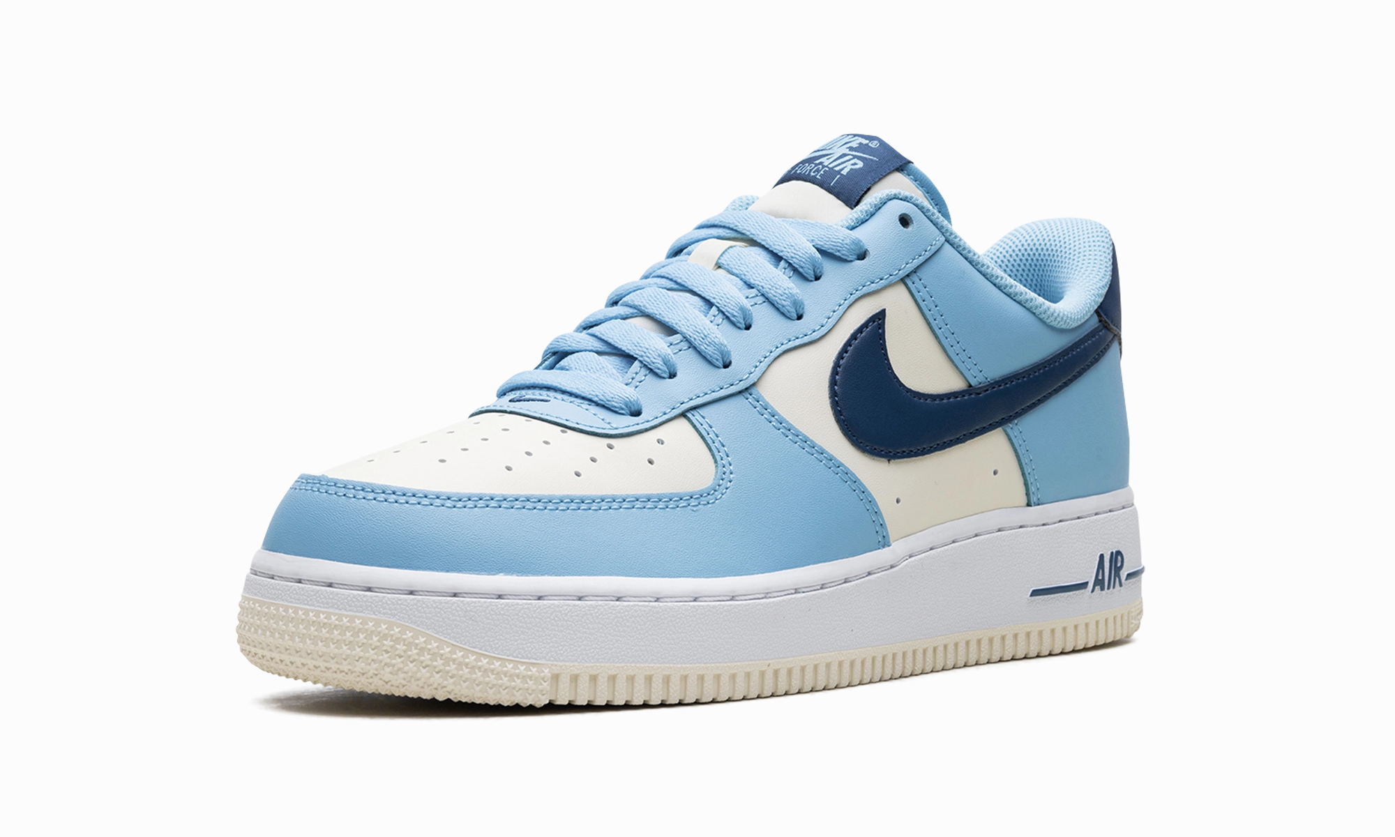 Foot Balance Light Stride Air Force 1 Low "Aquarius Blue Coconut Milk"