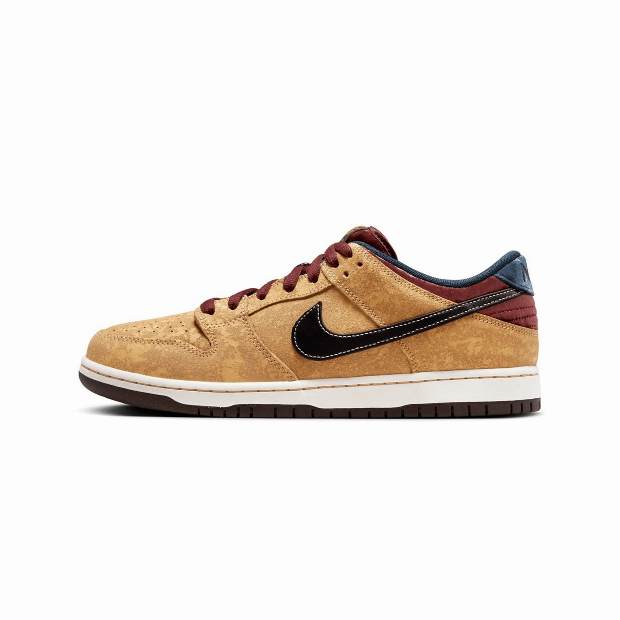 Nike SB Dunk Low 'City of Cinema' (2024) Family Meet