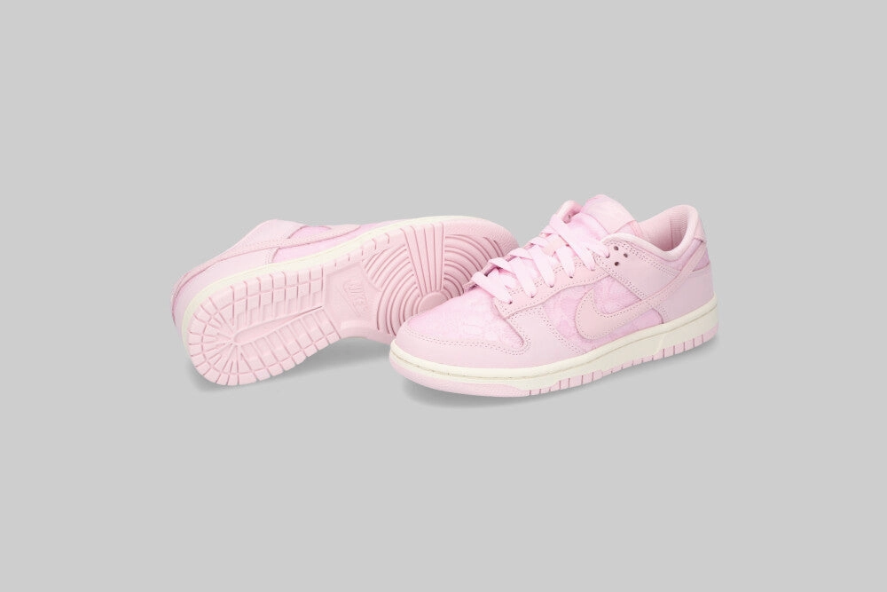 Fall Outfit Mid Top Style Women's Nike Dunk Low 'Regal Pink'