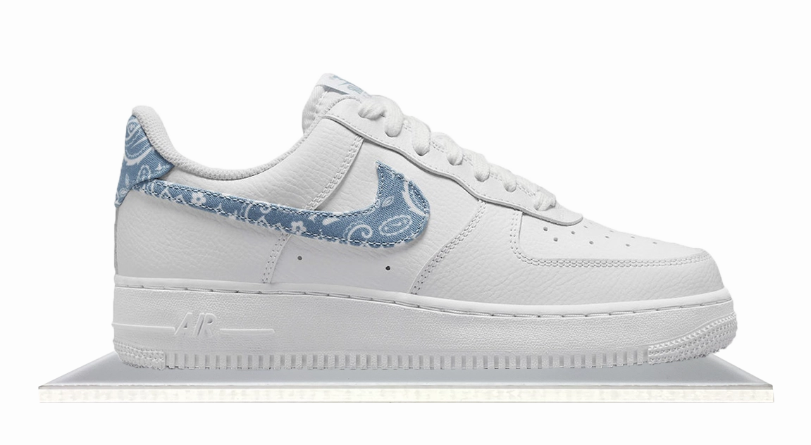 Non Restrictive Fit Low Heel Air Force 1 Low White Paisley UNC