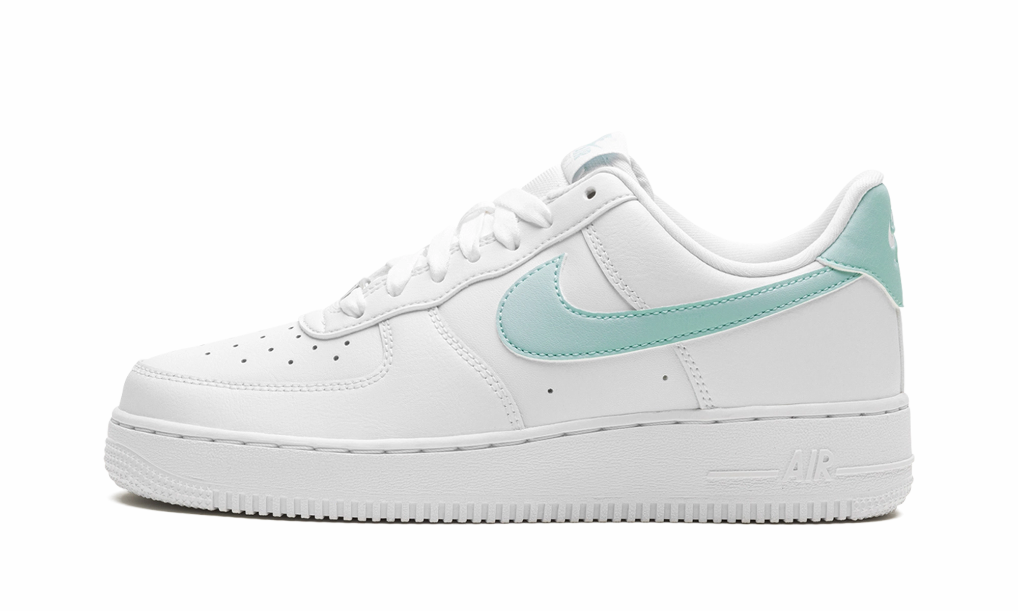 AIR FORCE 1 '07 WMNS "White / Jade Ice" Impact Resistant Heel Midday Step