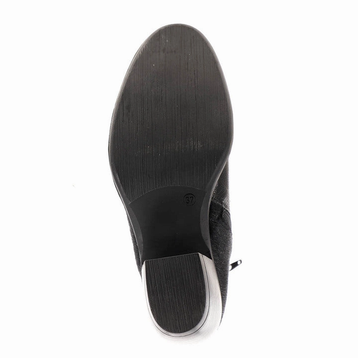 Sovella Women's Misty Black Padded collar