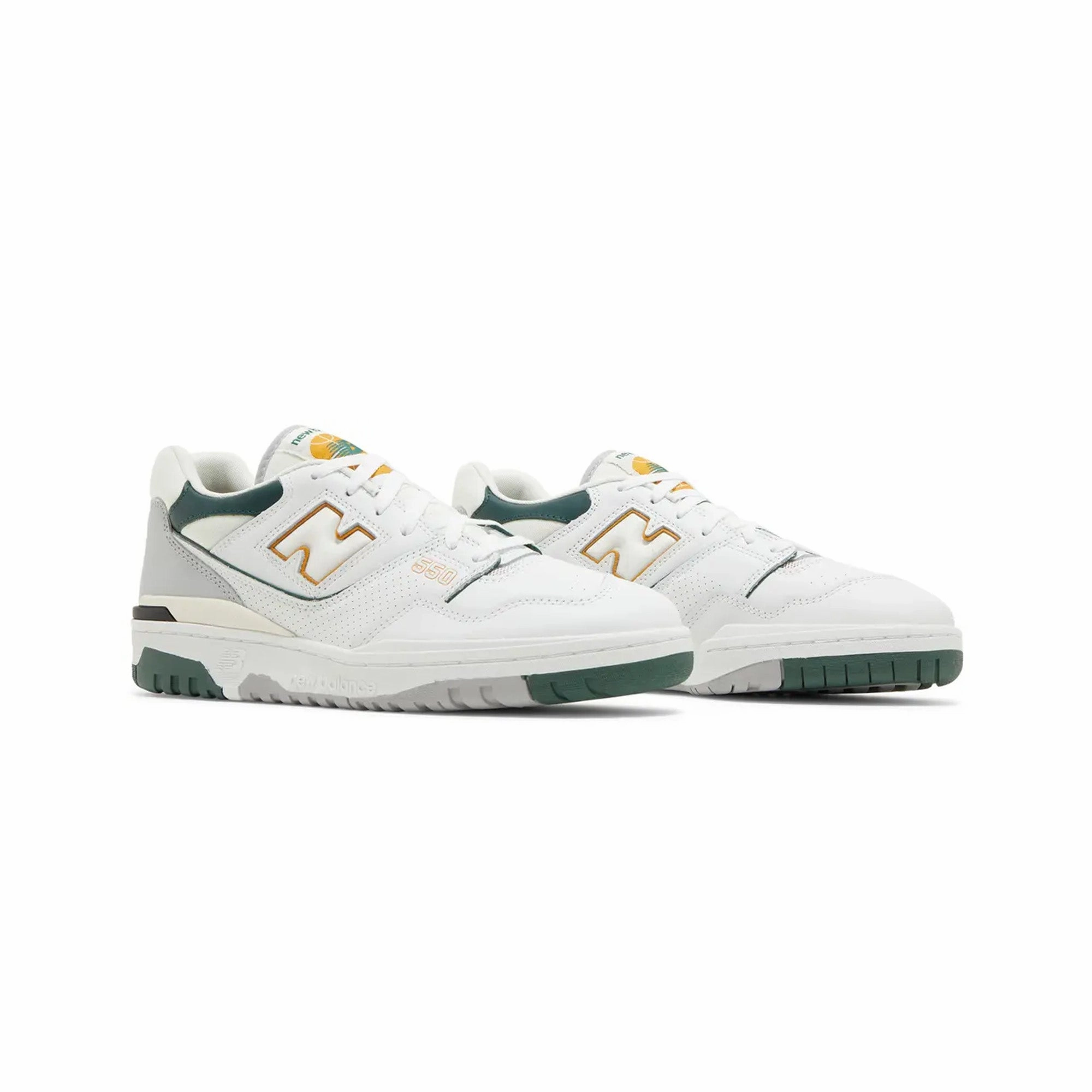 Breathable Knit Mesh Seamless Upper Engineering New Balance 550 'White Nightwatch Green' (2022)