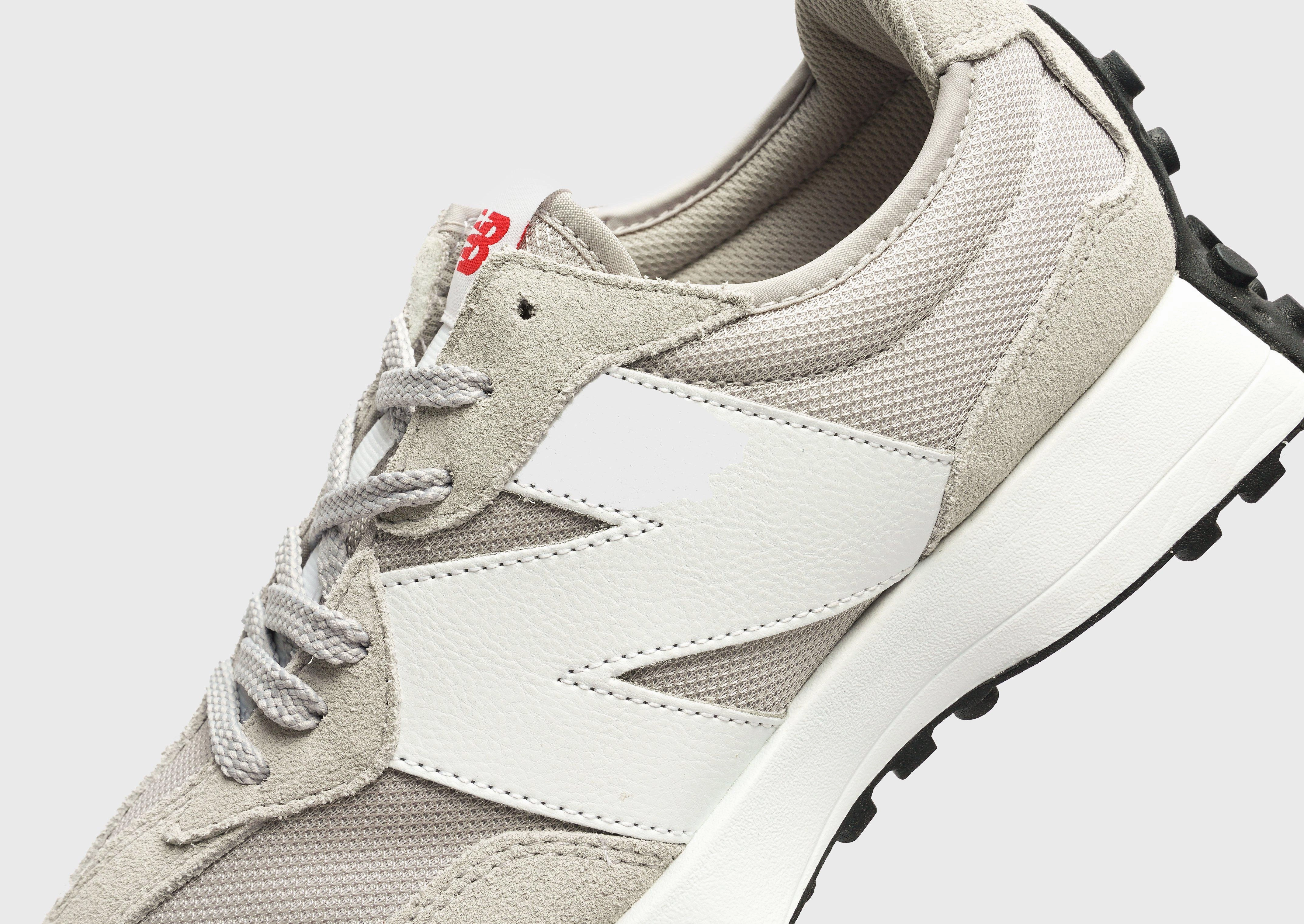 327 running in straight tracks shoes Anti Slip Tread Pattern