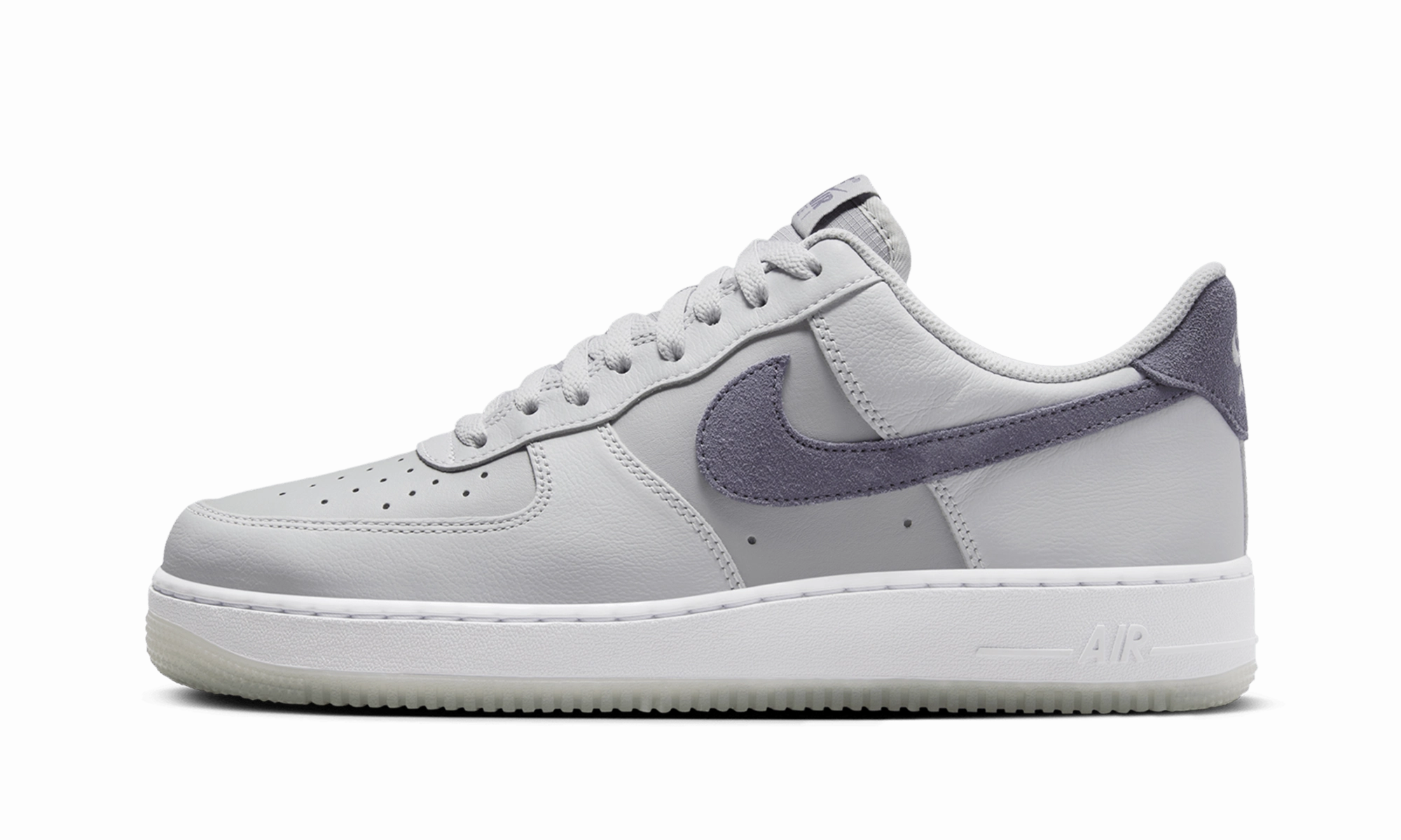 Chic Everyday Chic Outfit Air Force 1 '07 LV8 "Pure Platinum / Light Carbon"