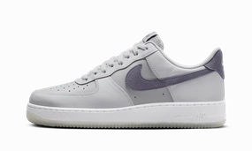 Chic Everyday Chic Outfit Air Force 1 '07 LV8 "Pure Platinum / Light Carbon"