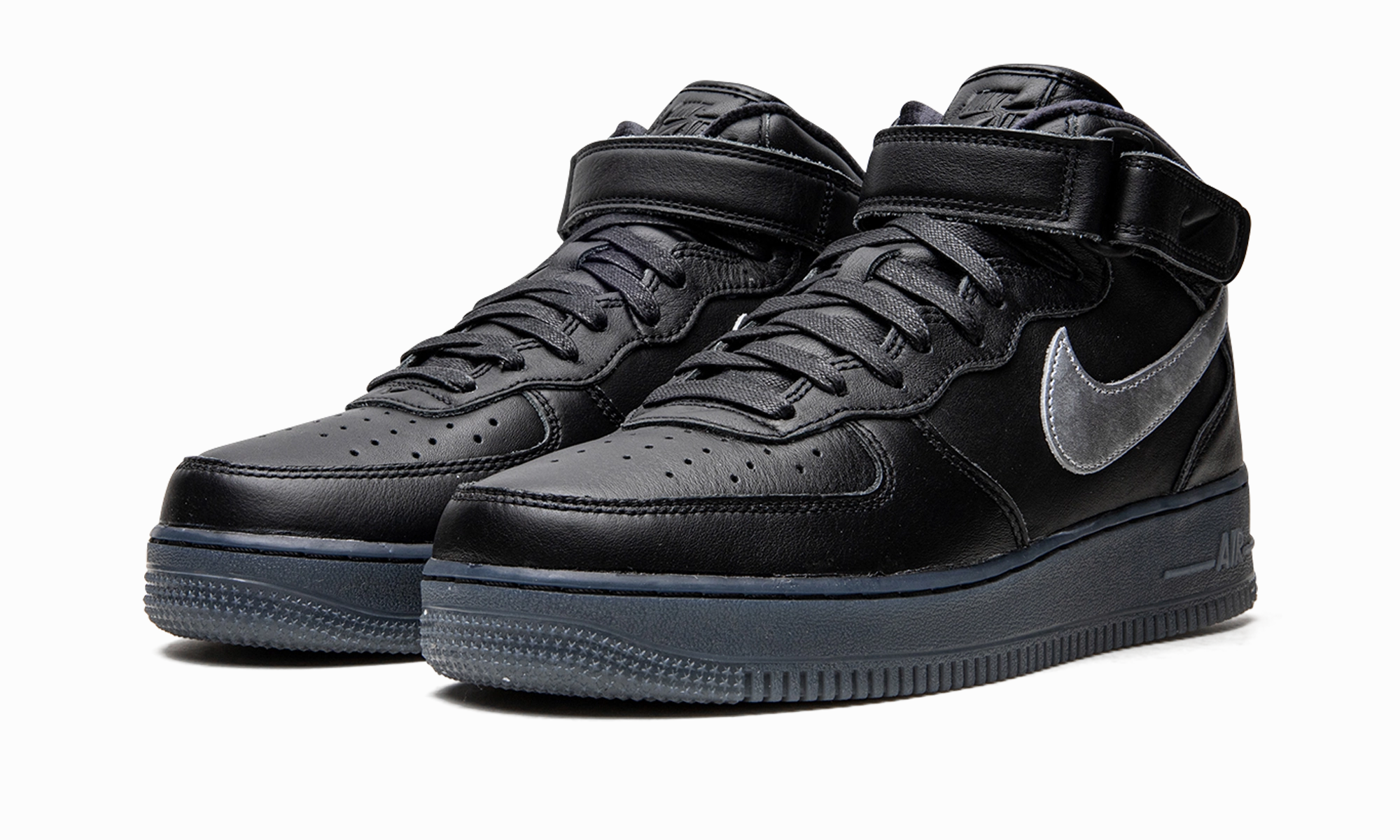 Air Force 1 Mid "Black / Metallic Silver" Relaxed Look