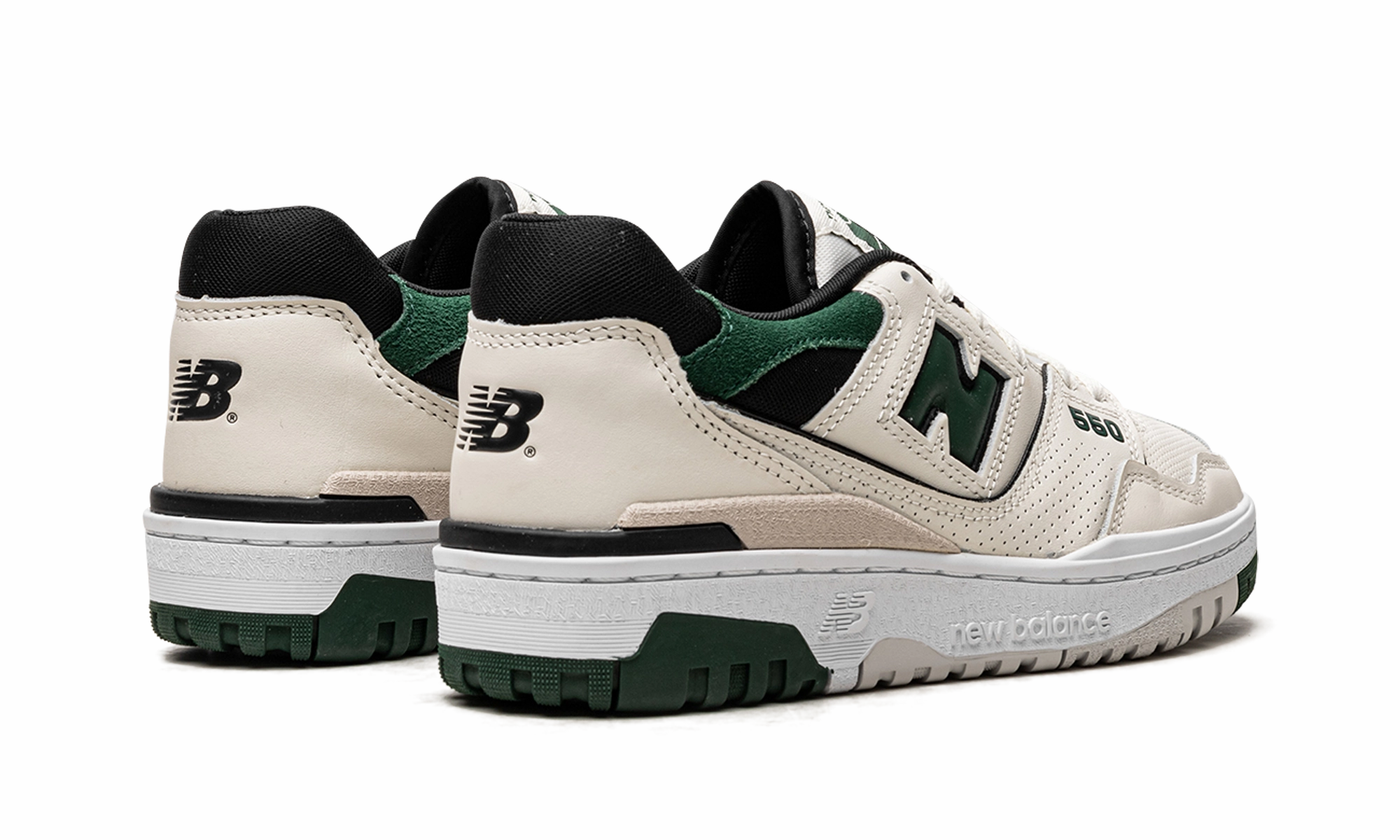 550 "Sea Salt Pine Green" ZipUp running in the park