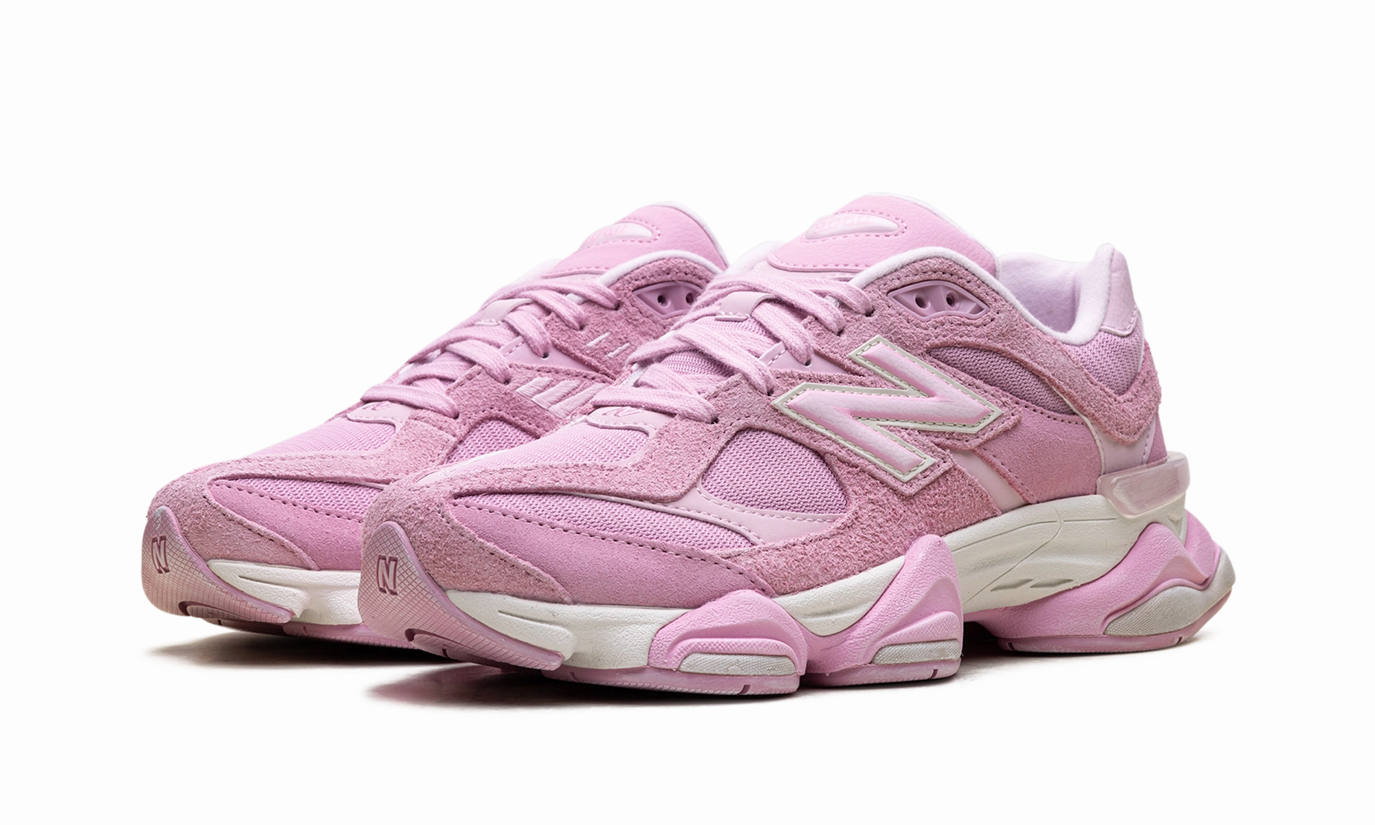 Hyper Responsive Bounce running at night 9060 "ASOS Exclusive Pink Overdye"