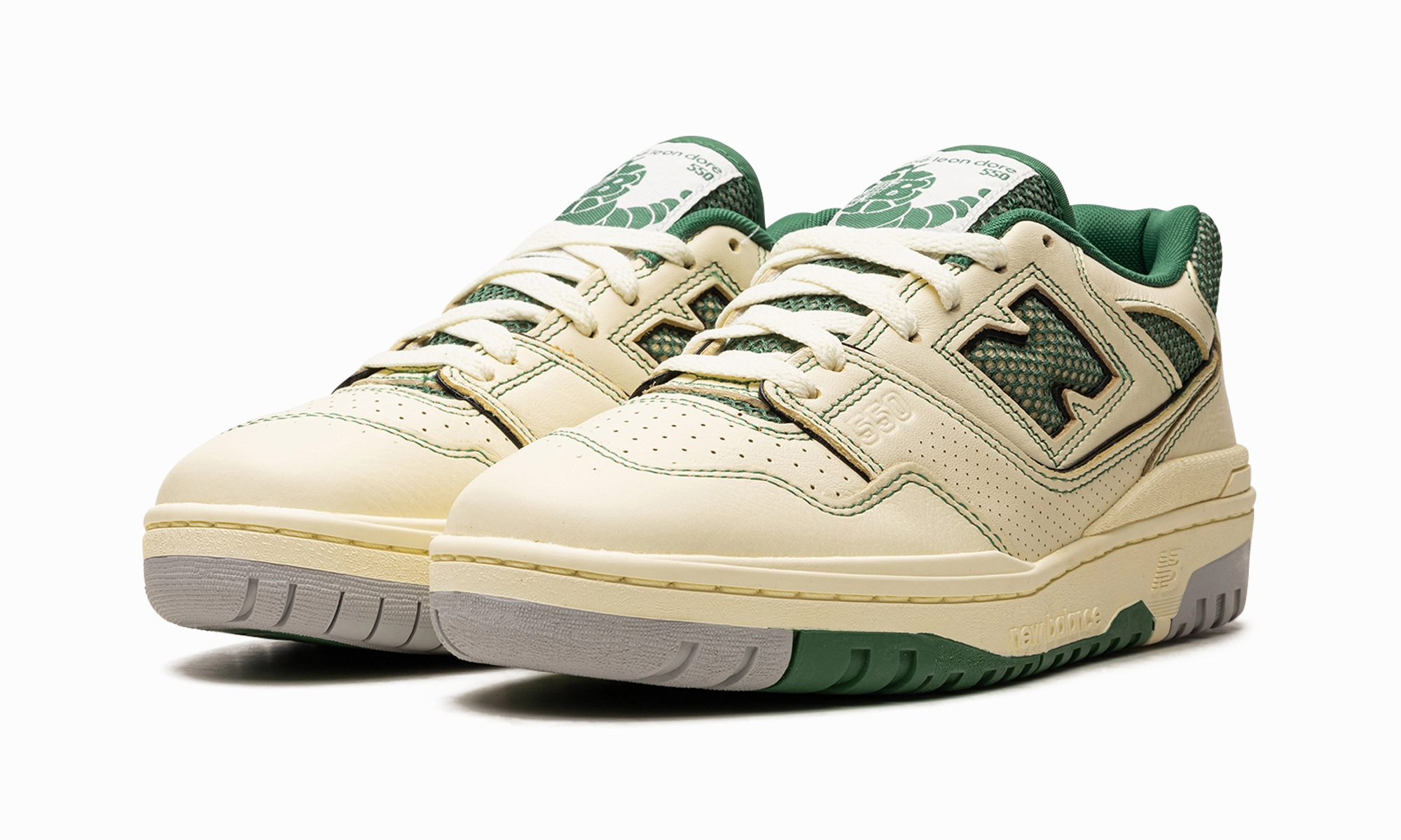 550 "Aim?? Leon Dore - Masaryk Community Gym - Green" ArchSupport Responsive Foam Compound