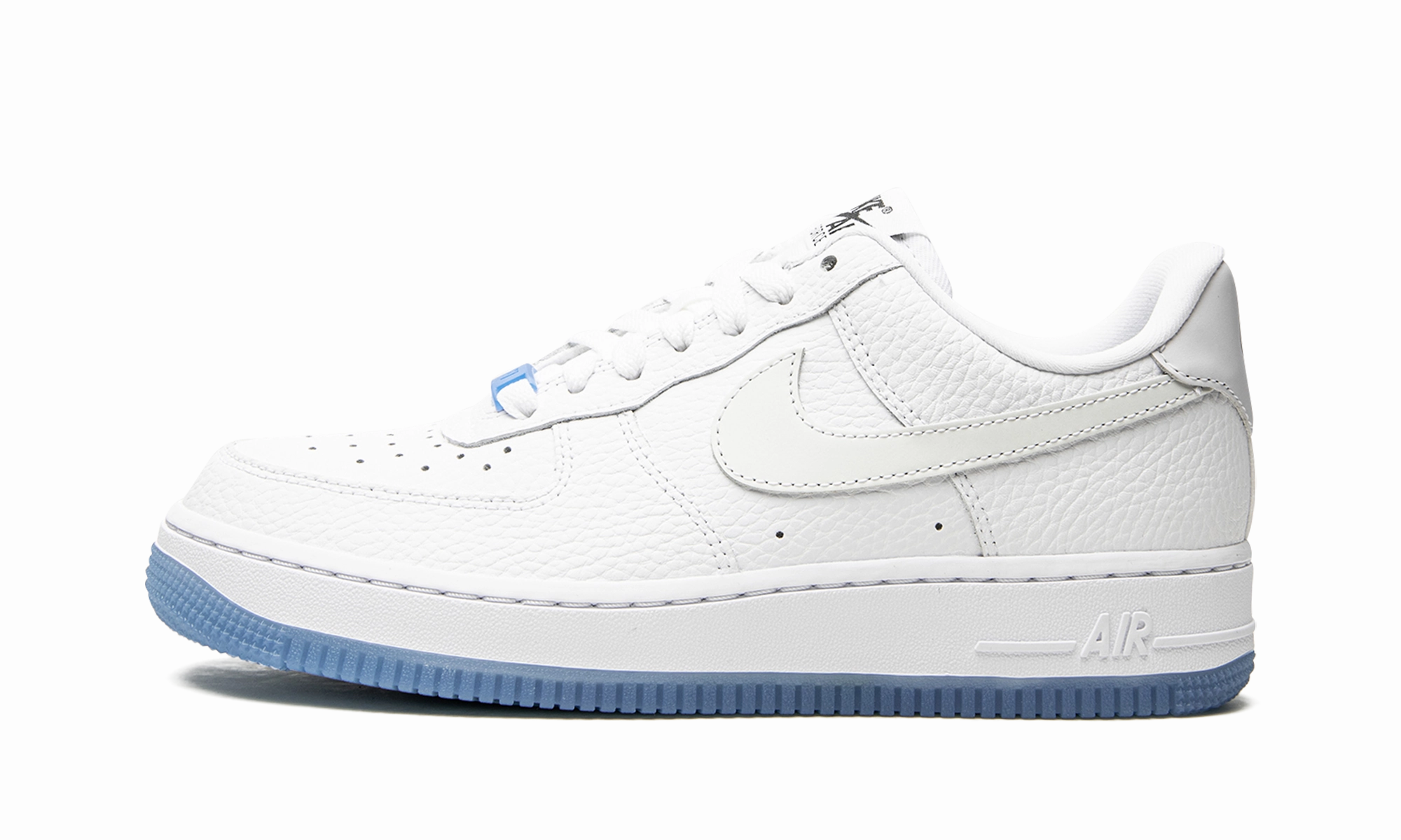 AIR FORCE 1 LO WMNS "UV Reactive Swoosh" Foot Form