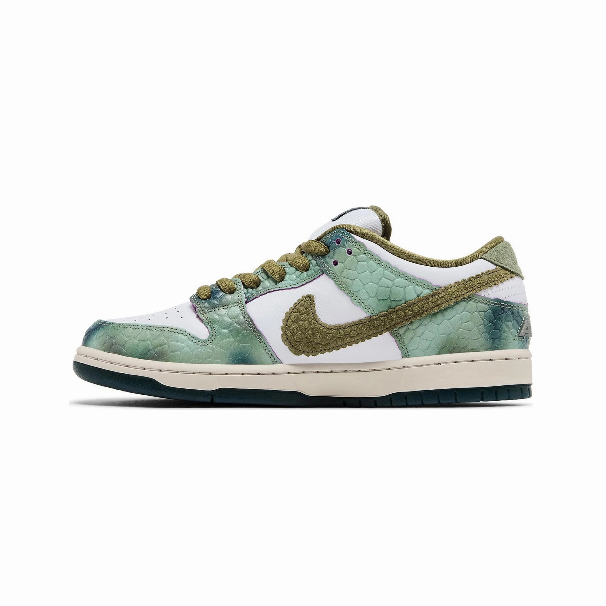 Dynamic Style Nike SB Dunk Low Alexis Sablone 'Chameleon' (2024)