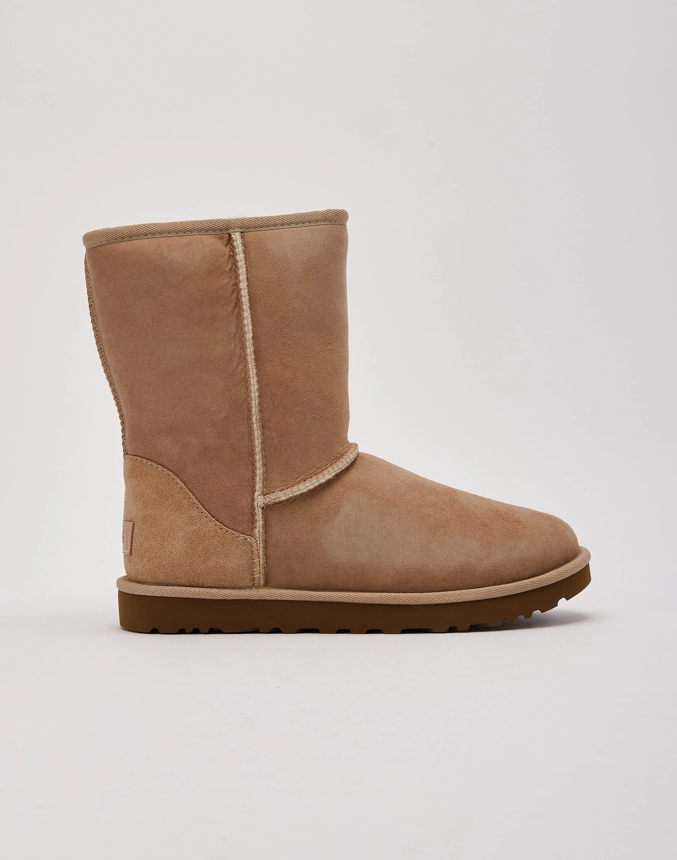 UGG Classic Short II Boots Soft Interior Feather Light Rough Terrain