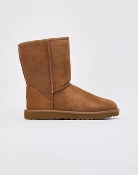 UGG Classic Short II Boots Supportive Design
