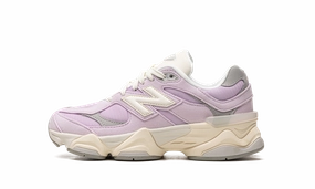 9060 GS "December Sky" running with backpack shoes