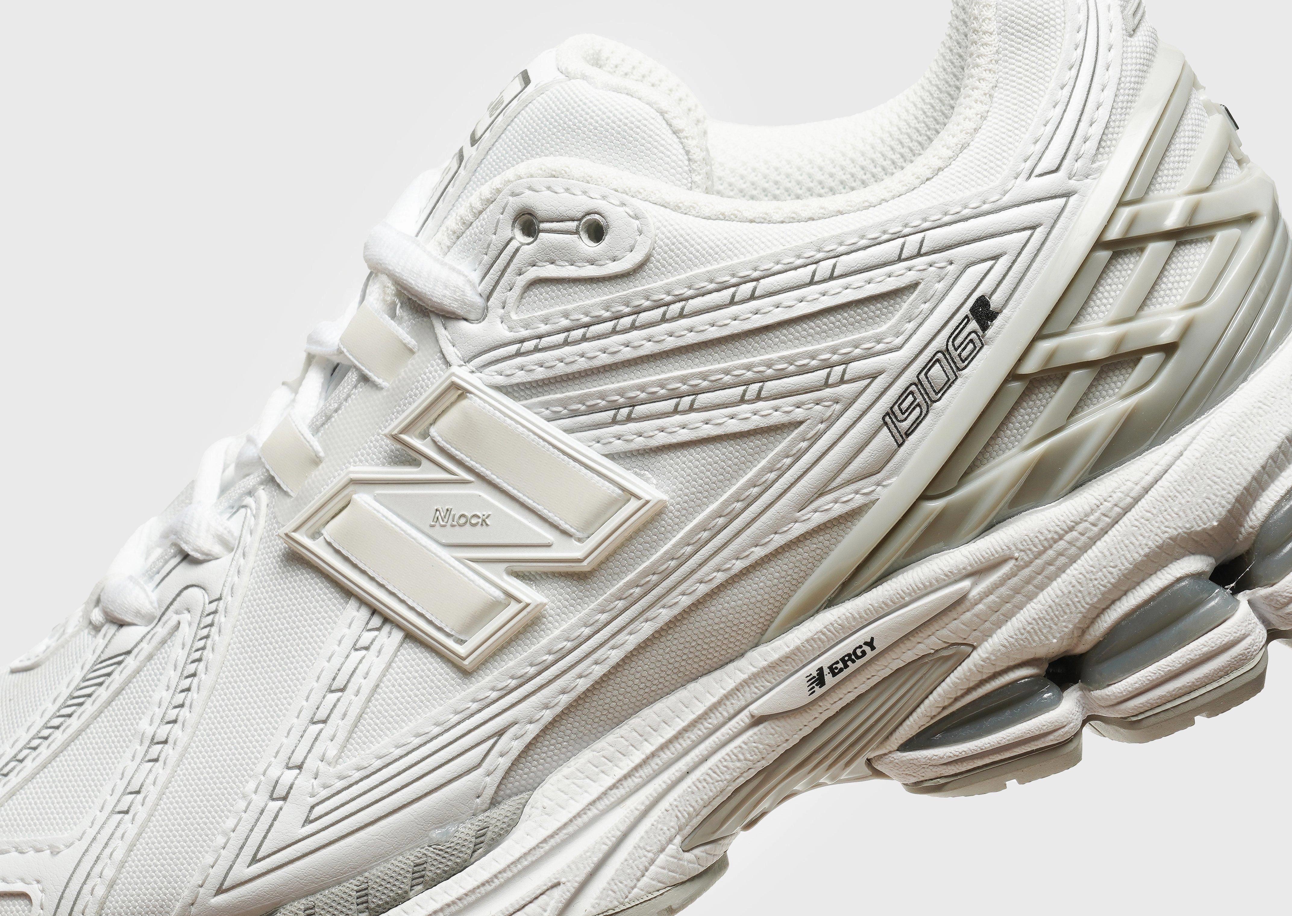 1906 Women's running in natural tracks shoes Natural Foot Motion