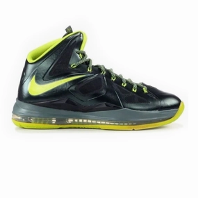 Fashionable color scheme Strike Step Nike LeBron X 'Dunkman' (2012)