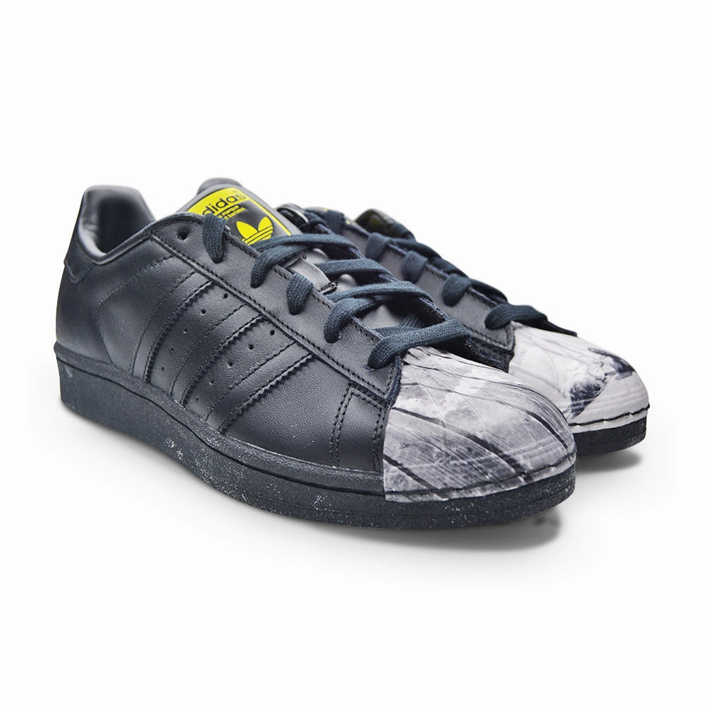 Stride Light Adidas Superstar Pharrell Supersh - S83360 - Black Yellow Trainers