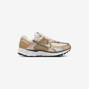 Comfort Shock Wmns Zoom Vomero 5 GLD