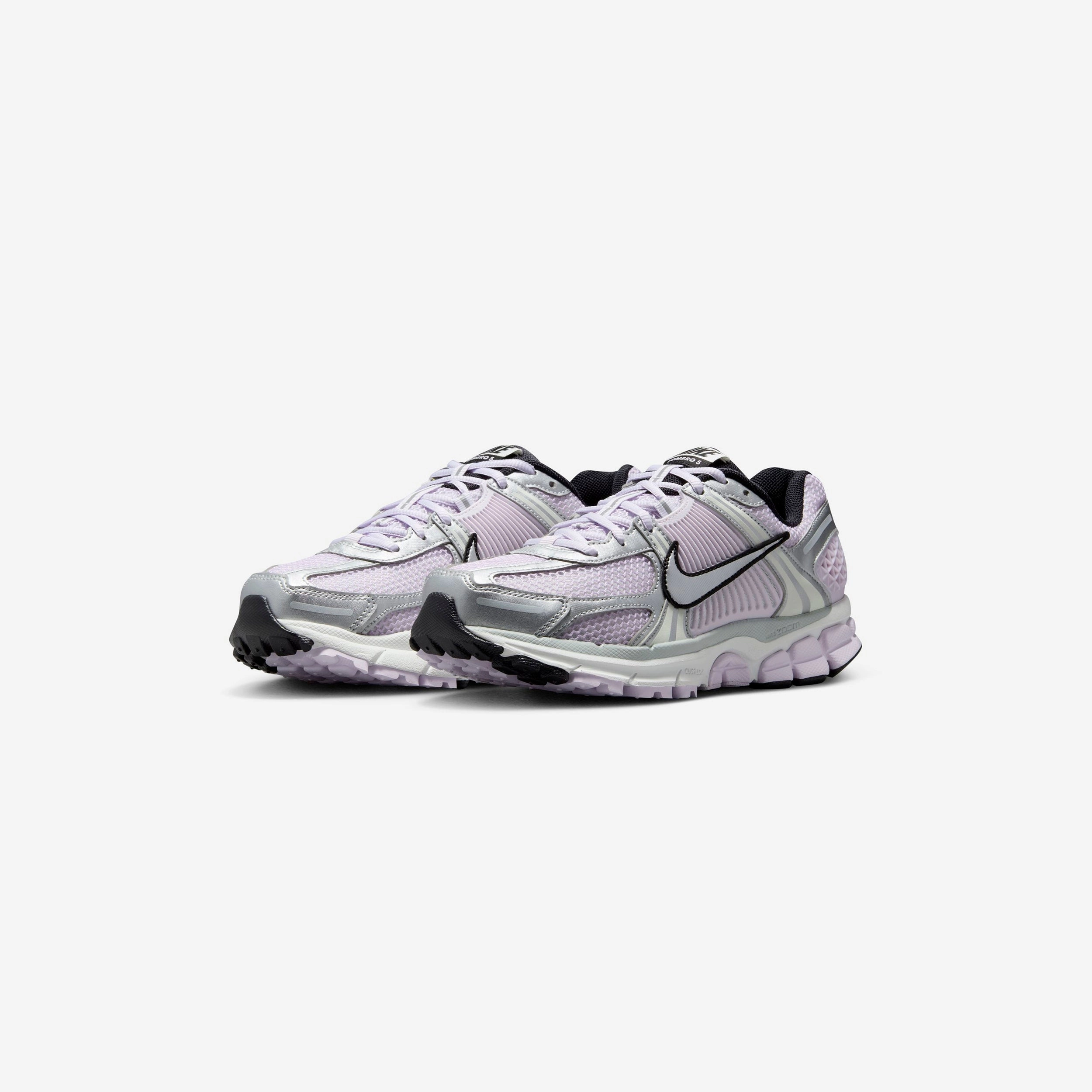 Neutral palette Adaptive Style Wmns Zoom Vomero 5 M