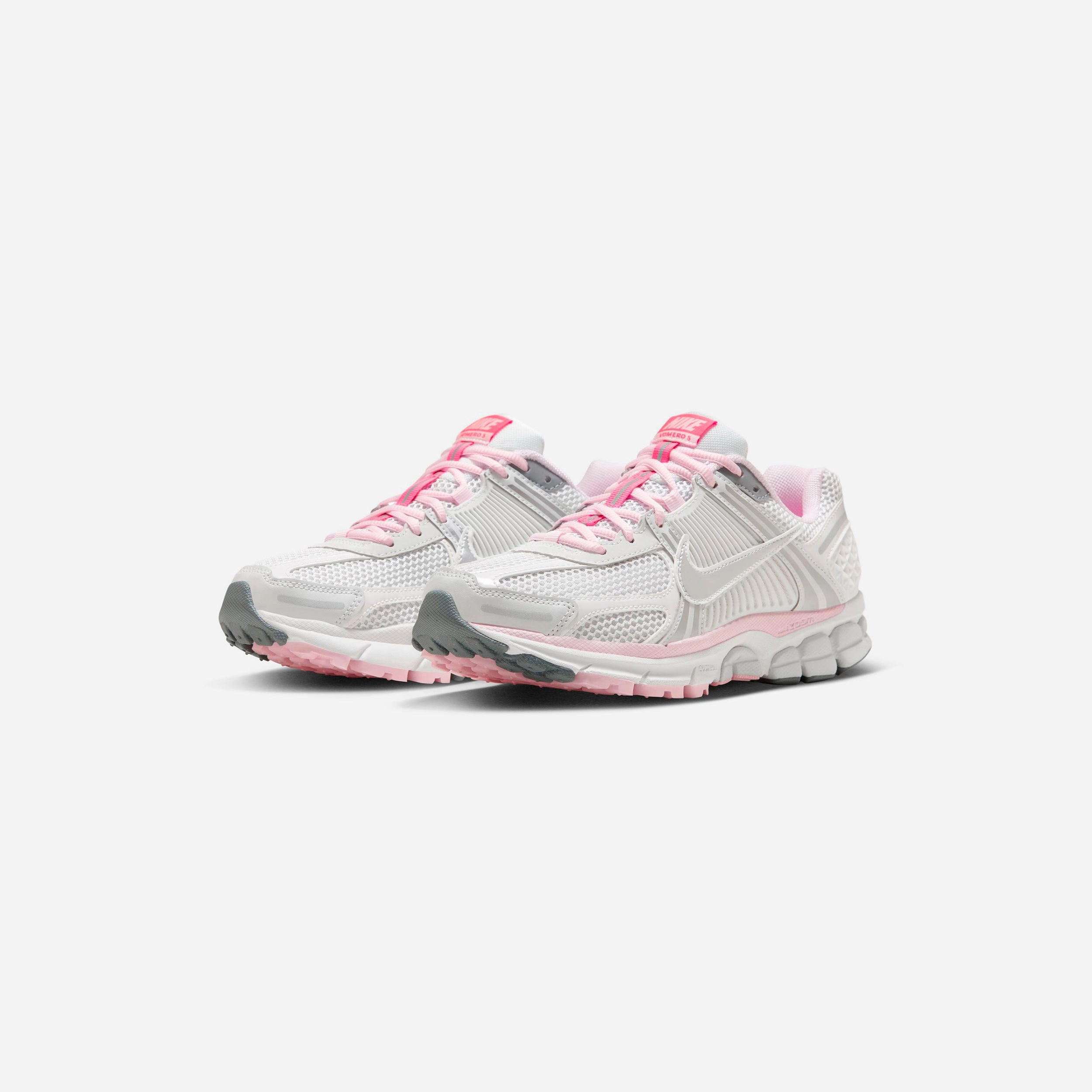 Wmns Zoom Vomero 5 simple design
